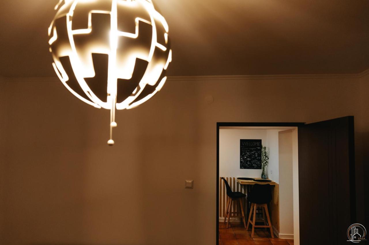 Zaza Apartament - Central Area, With Balcony Târgu Jiu المظهر الخارجي الصورة
