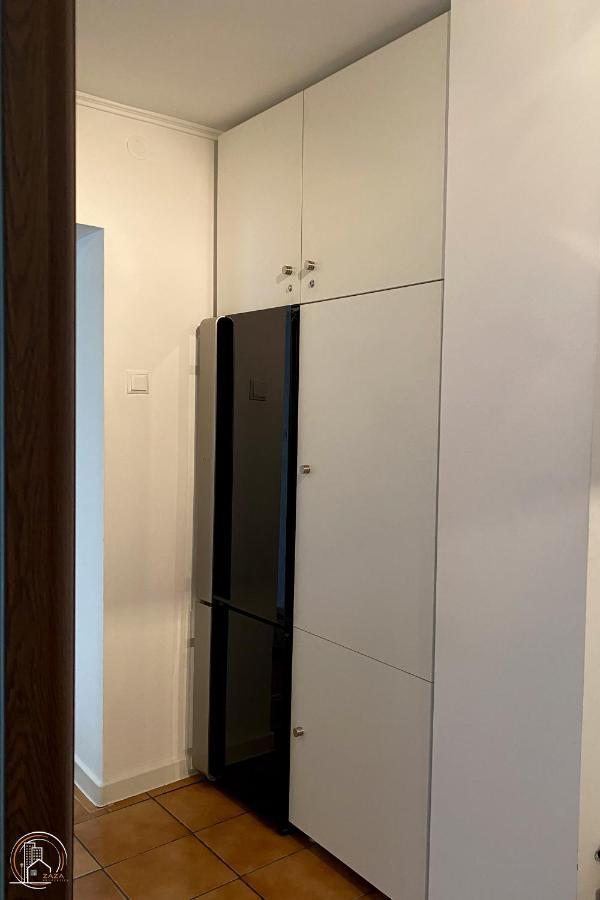 Zaza Apartament - Central Area, With Balcony Târgu Jiu المظهر الخارجي الصورة