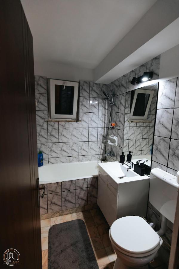 Zaza Apartament - Central Area, With Balcony Târgu Jiu المظهر الخارجي الصورة