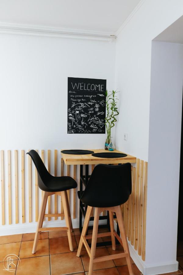 Zaza Apartament - Central Area, With Balcony Târgu Jiu المظهر الخارجي الصورة