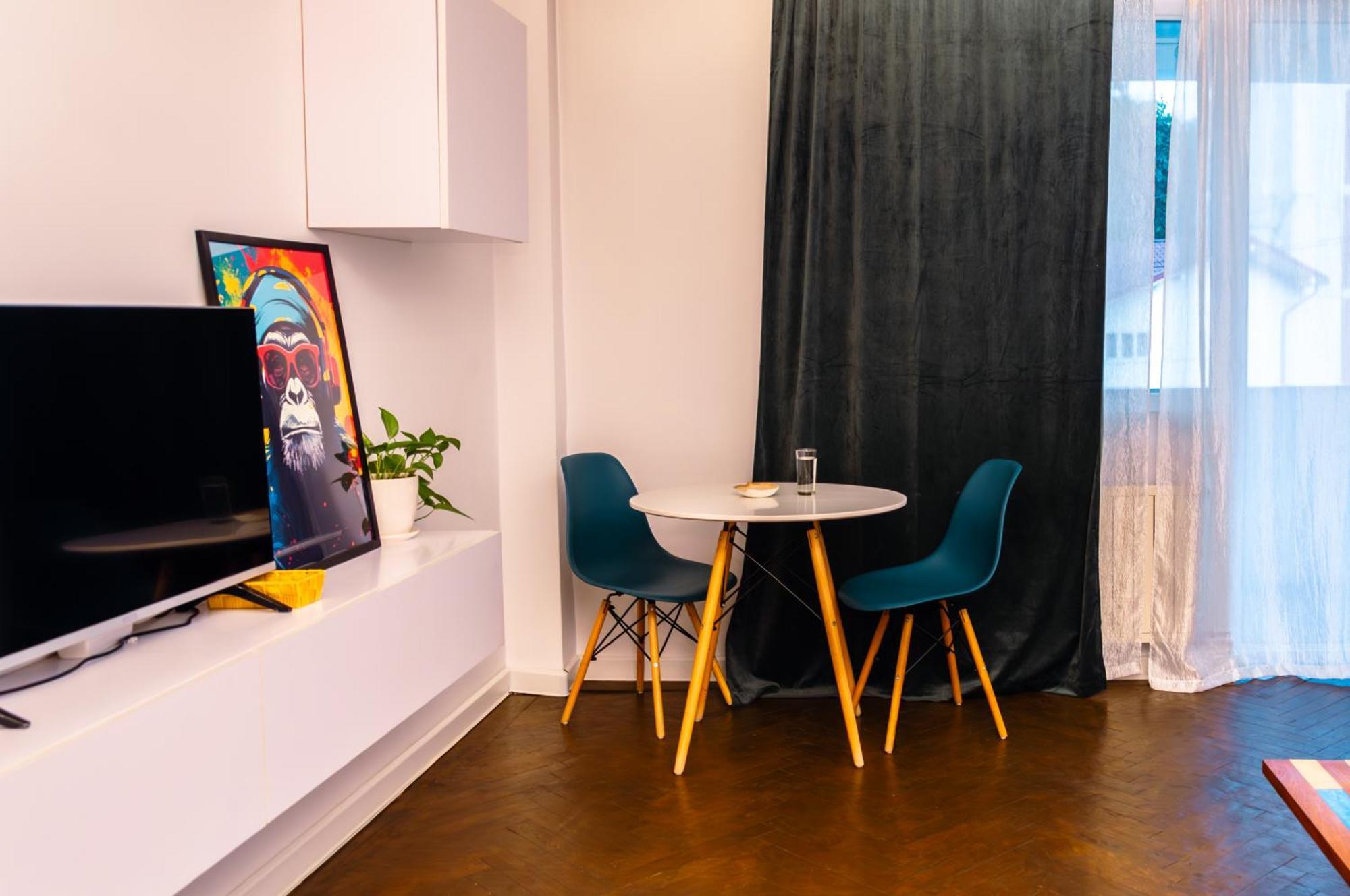 Zaza Apartament - Central Area, With Balcony Târgu Jiu المظهر الخارجي الصورة